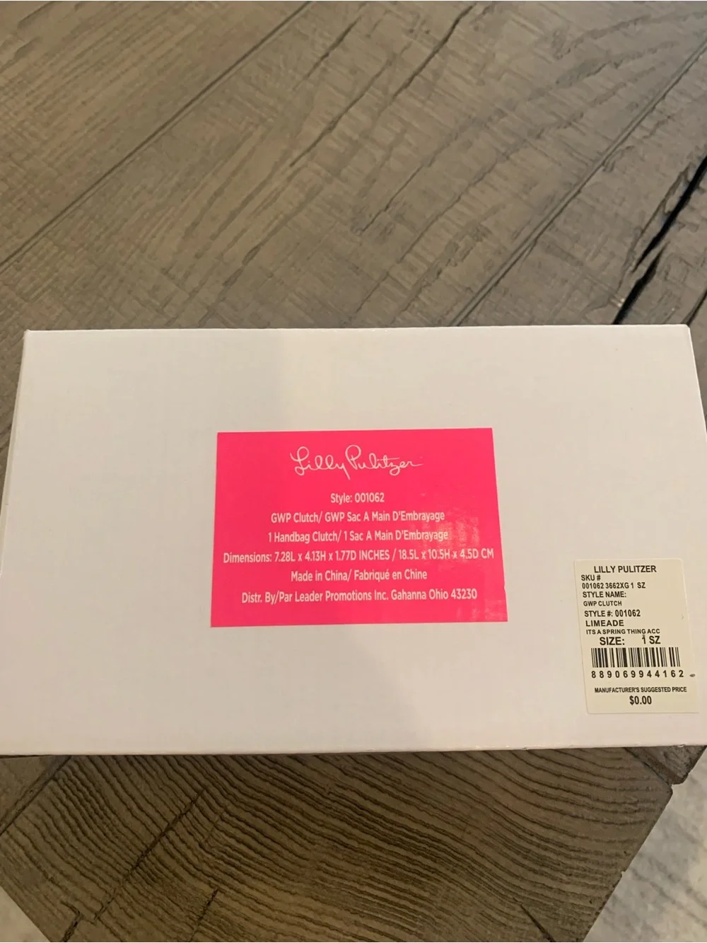 NWT Lilly Pulitzer Clutch It's A Spring Thing in Limeade W/ Gold Shoulder Chain